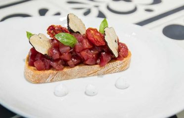 Tosta de atún y trufa